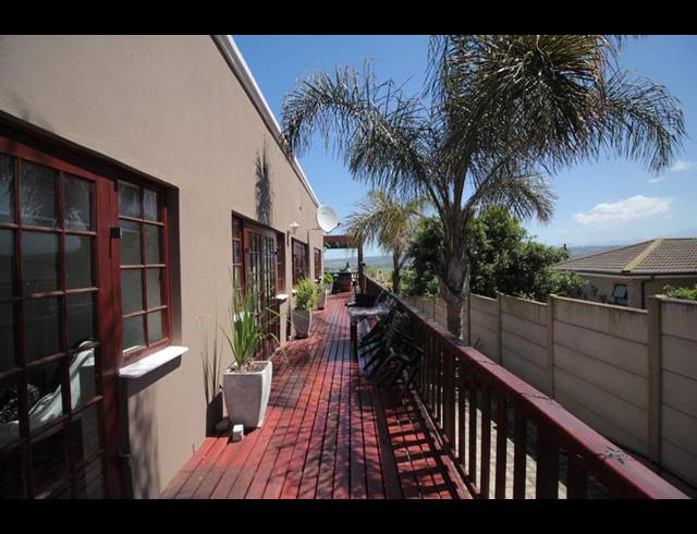 3 BEDROOM HOUSE FOR SALE IN FRAAIUITSIG
